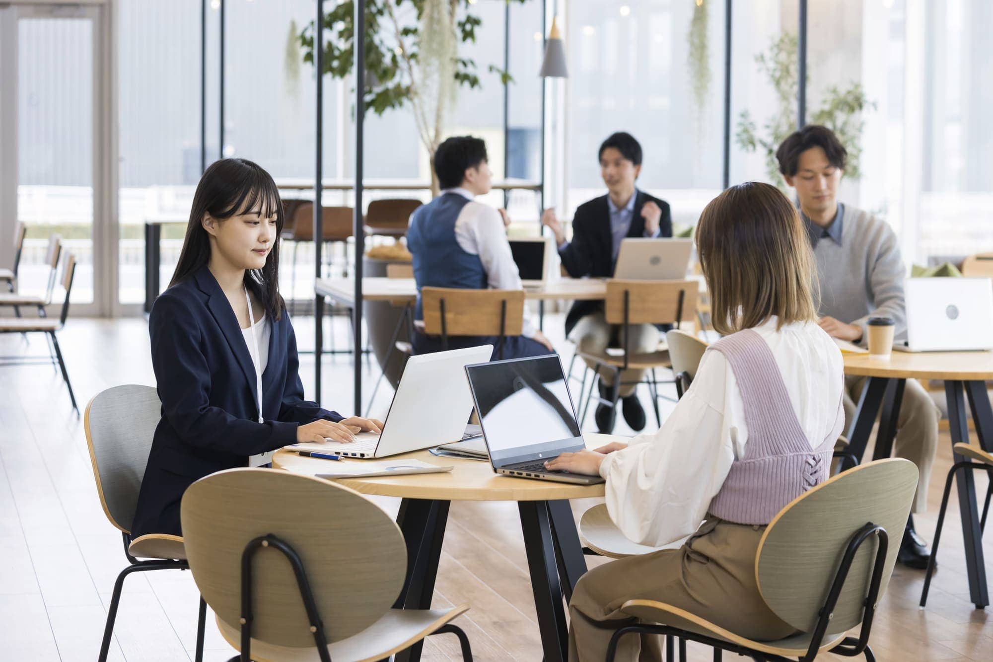オフィス環境の改善方法とそのメリット｜快適な職場づくりのポイント - 業務用家具 ADAL（アダル）公式オンラインショップ