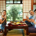 食卓　家族