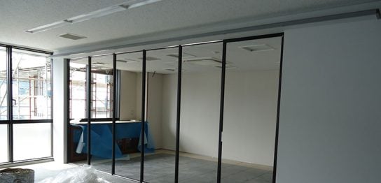 パーテーション　工事