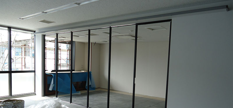 パーテーション　工事