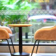 カフェ　チェア　テーブル