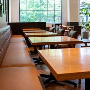 レストラン　カフェ　テーブル　ソファ