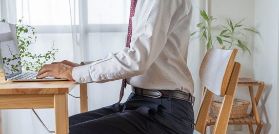 デスクワーク　男性