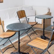 カフェ　テーブル　チェア