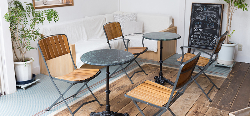 カフェ　テーブル　チェア