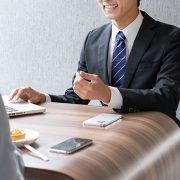 オフィス　打ち合わせ